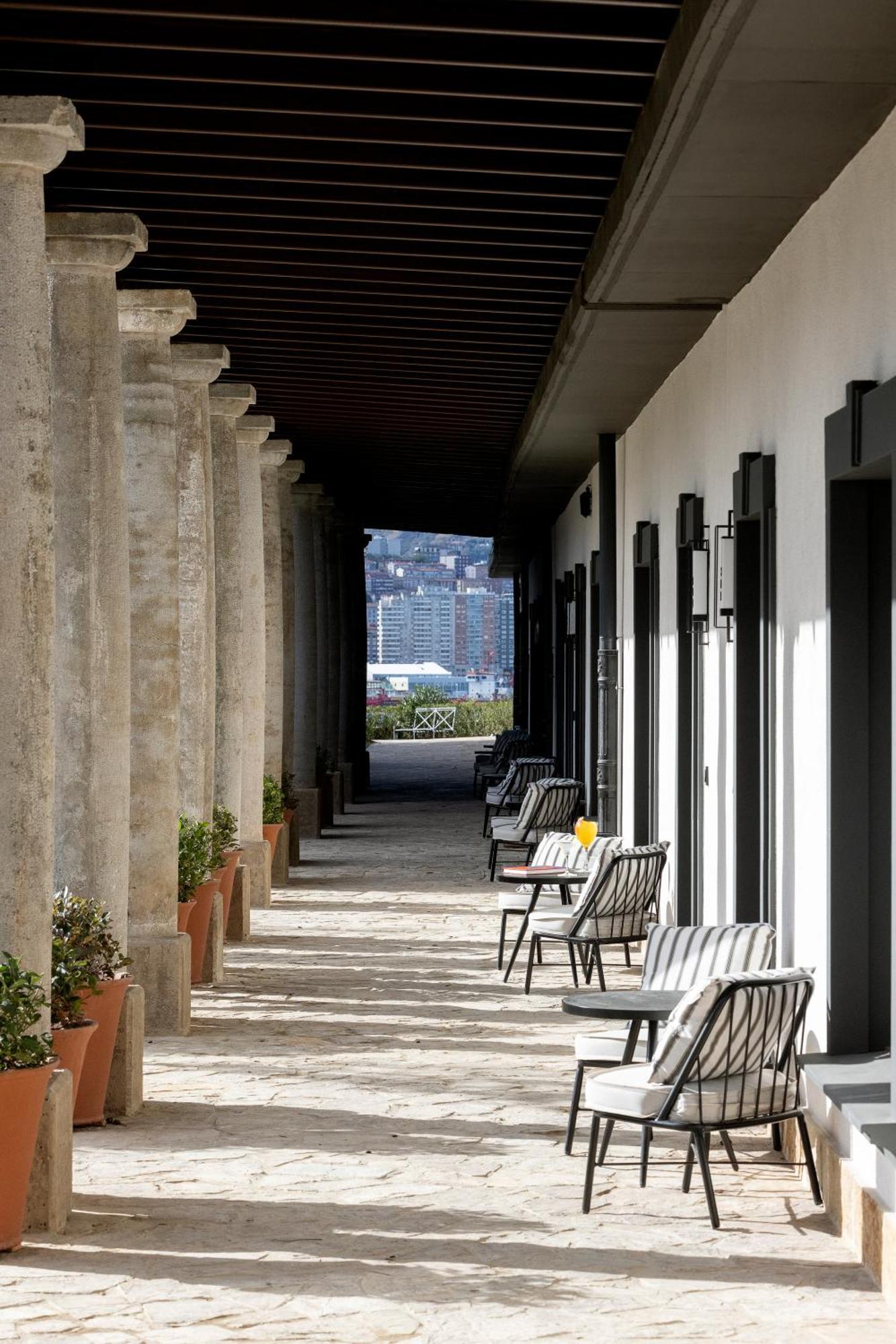 Palacio Arriluce - The Leading Of The World